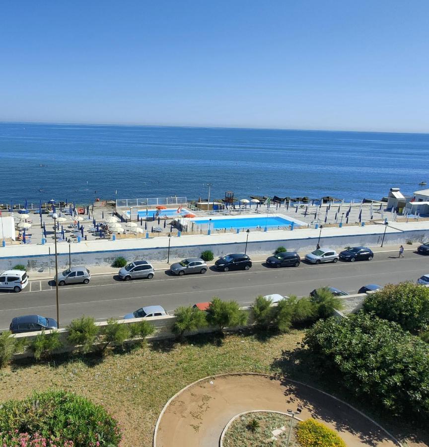 Seafront Suites Bari Dış mekan fotoğraf
